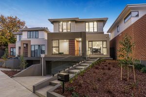 3BED 2.5BATH 2CAR