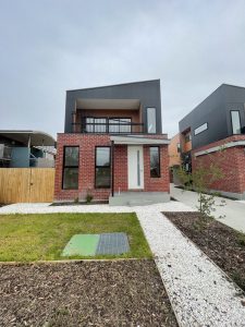 Great location townhouse at Doncaster East
