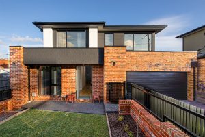 NEARLY NEW 4 BEDROOM TOWNHOUSE READY TO MOVE IN